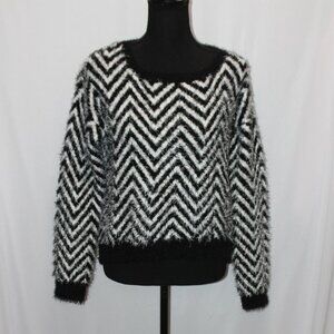 Xhilaration Fuzzy Black and White Chevron Design Sweater